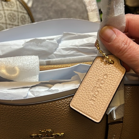 Coach Handbag! - Picture 12 of 12